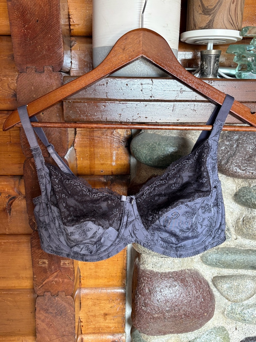 WonderBra 42C Grey Purple Floral Lace Underwire Bra